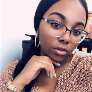 Meet your Posher, Jasmine